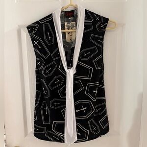 Black and White Coffin Print Short Sleeve Top